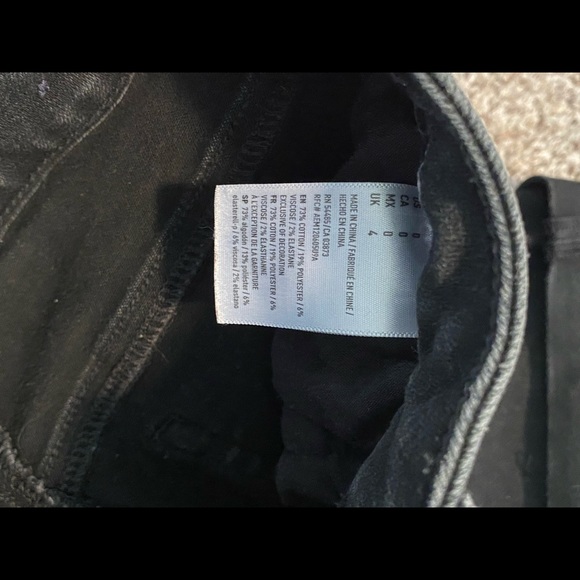 American Eagle Shorts - Picture 2 of 3